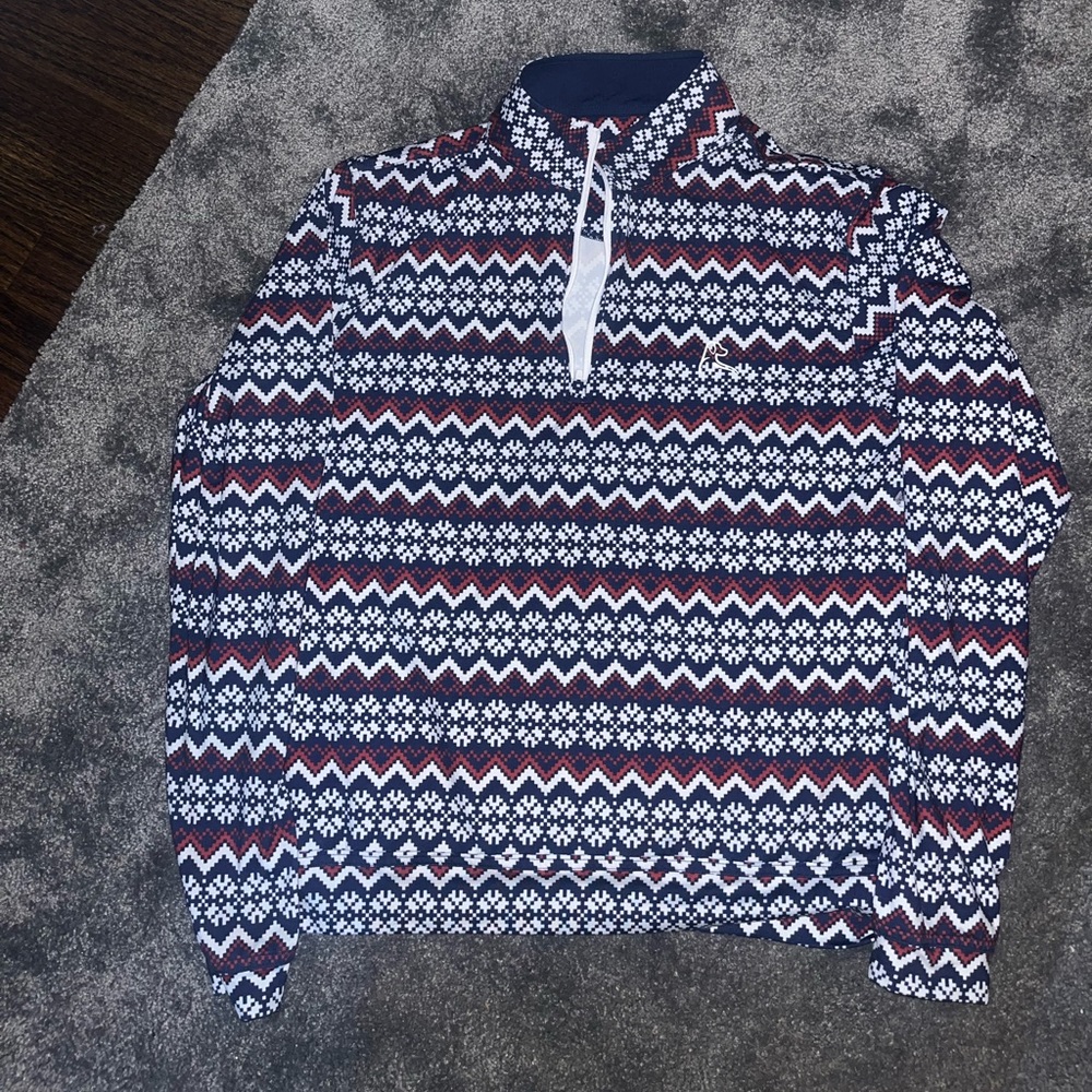 Small Rhoback Q-zip patterned pullover.